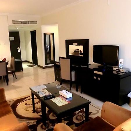 Deebaj Al Khabisi Plaza Aparthotel Dubai Exteriör bild