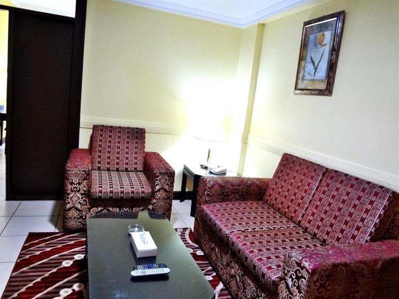 Deebaj Al Khabisi Plaza Aparthotel Dubai Exteriör bild
